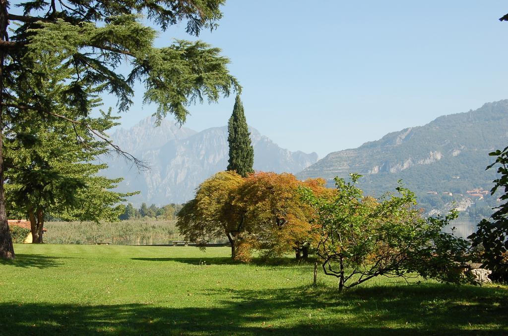 Relais Di Villa Adinolfi Annone di Brianza Exterior photo
