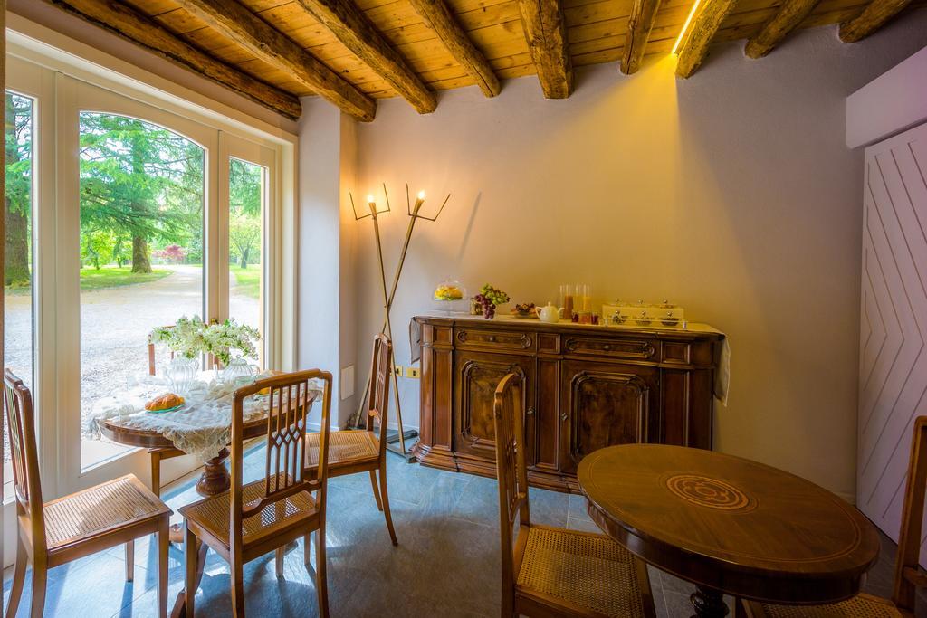Relais Di Villa Adinolfi Annone di Brianza Exterior photo